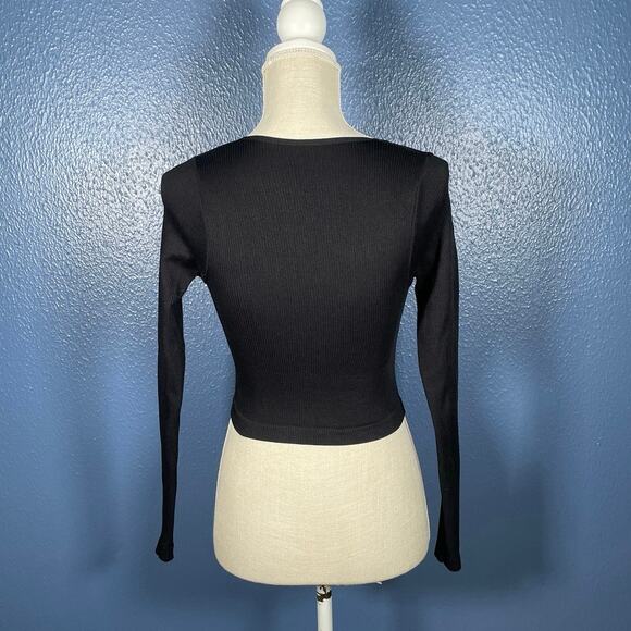 Out from Under Urban Outfitters Top Women’s Med/L Black LS V-neck Ribbed Cropped - Picture 3 of 5